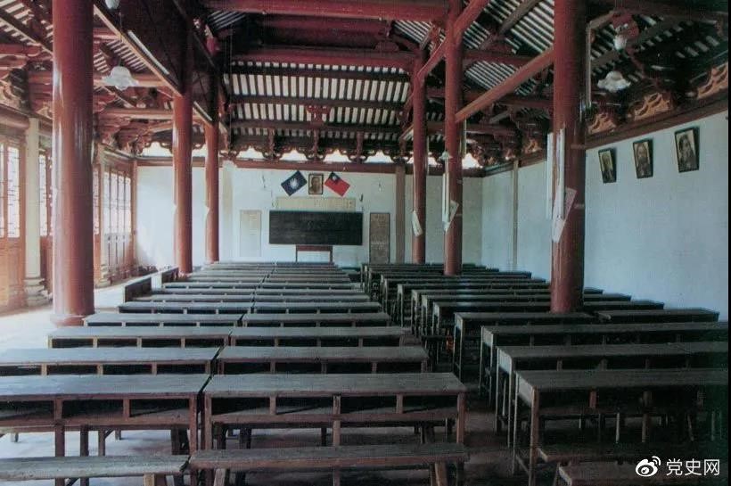 1926年3月，毛澤東任第六屆農(nóng)民運動講習(xí)所所長。圖為廣州農(nóng)民運動講習(xí)所課堂。